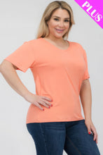 Load image into Gallery viewer, Plus Size Basic Short Sleeve T-shirt