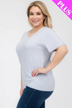 Load image into Gallery viewer, Plus Size Basic Short Sleeve T-shirt