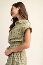 Load image into Gallery viewer, Printed drop shoulder cropped shirt