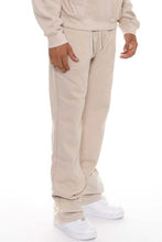 Load image into Gallery viewer, Men's Solid Stacked Flared Sweat Pants