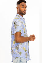 Load image into Gallery viewer, Hawaiian Print Button Down Shirt