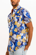 Load image into Gallery viewer, Hawaiian Print Button Down Shirt