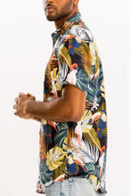 Load image into Gallery viewer, Hawaiian Print Button Down Shirt