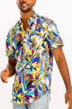 Load image into Gallery viewer, Hawaiian Print Button Down Shirt