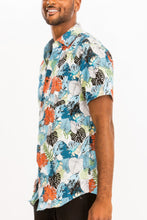 Load image into Gallery viewer, Hawaiian Print Button Down Shirt