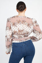 Load image into Gallery viewer, Floral V-neck Ruched Top