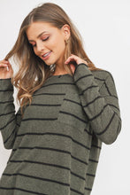 Load image into Gallery viewer, Striped Front Pocket Round Collar