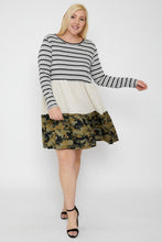 Load image into Gallery viewer, Tiered Color Block Dress