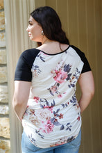 Load image into Gallery viewer, Plus Floral Print & Ribbed Black Colorblock Top
