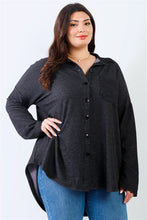 Load image into Gallery viewer, Plus Black Ribbed Collared Button Up Shirt Top