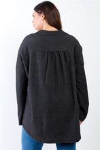 Load image into Gallery viewer, Plus Black Ribbed Collared Button Up Shirt Top