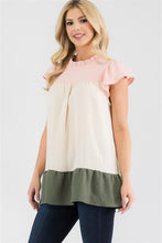 Load image into Gallery viewer, A High Neck As Well As Sleeveless Design