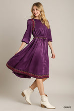 Load image into Gallery viewer, Satin Round Neck Embroidery Midi Dress
