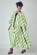 Load image into Gallery viewer, Balloon Sleeves Very Over Fit Pocketed Dress