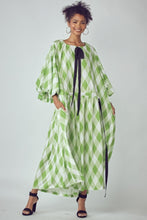 Load image into Gallery viewer, Balloon Sleeves Very Over Fit Pocketed Dress
