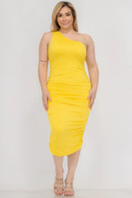Load image into Gallery viewer, Plus Size Sexy Solid Color Ruched One Shoulder Midi Bodycon Dress
