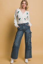 Load image into Gallery viewer, Mid cropped flower cardigan
