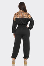 Load image into Gallery viewer, Animal Print Jogger  Set

