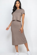 Load image into Gallery viewer, Short Sleeve Ribbed Top &amp; Midi Skirt Se
