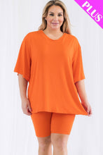 Load image into Gallery viewer, Plus Size Loose Fit Top &amp; Biker Shorts Set
