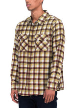 Load image into Gallery viewer, Regular Fit Checker Plaid Flannel Long Sleeve
