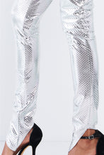 Load image into Gallery viewer, Metallic Small Scales Print Long Sleeve Off-the-shoulder Cropped Top And High Waist Slim Fit Legging Set
