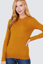 Load image into Gallery viewer, Crew Neck Sweater W/rivet Button
