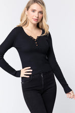 Load image into Gallery viewer, Snap Button Detail Sweater Top
