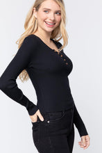 Load image into Gallery viewer, Snap Button Detail Sweater Top

