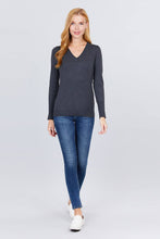 Load image into Gallery viewer, V-neck Sweater W/rivet Button
