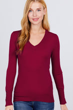 Load image into Gallery viewer, V-neck Sweater W/rivet Button
