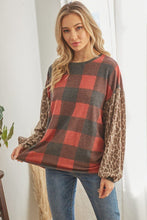 Load image into Gallery viewer, Plaid Patterned Long Sleeve Top
