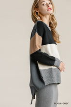 Load image into Gallery viewer, Colorblock Contrasted Cotton Fabric On Back Top With Side Slits And High Low Hem

