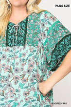 Load image into Gallery viewer, Floral Print Lace Up Flutter Sleeve Top
