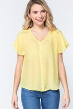 Load image into Gallery viewer, Short Ruffle Slv V-neck Woven Top
