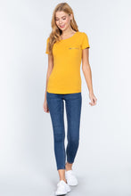 Load image into Gallery viewer, Short Slv Top W/zipper Pocket

