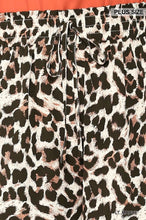 Load image into Gallery viewer, Leopard Printed Side Pocket Shorts With Waist Detail
