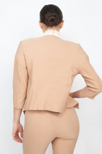 Load image into Gallery viewer, 3/4 Sleeves Blazer &amp; Capri Pants Set

