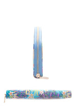 Load image into Gallery viewer, Floral Light Color Print Wallet
