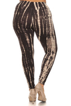Load image into Gallery viewer, Plus Size Black And Tan Tie Dye Print Full Length Fitted Leggings With High Waist.
