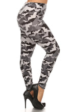 Load image into Gallery viewer, Plus Size Print, Full Length Leggings In A Slim Fitting Style With A Banded High Waist.
