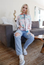 Load image into Gallery viewer, Feather &amp; Tie-dye Print Contrast Plaid Hood Sweater
