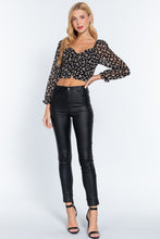 Load image into Gallery viewer, V-neck Floral Print Woven Top
