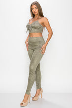 Load image into Gallery viewer, Embossed Snake Print Top And Leggings Set
