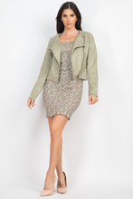 Load image into Gallery viewer, Cropped Zip-up Moto Suede Jacket
