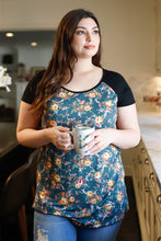 Load image into Gallery viewer, Plus Floral Print &amp; Ribbed Black Colorblock Top
