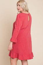 Load image into Gallery viewer, Plus Size Two Tone Ruched Shoulder Lovely Knee Dress
