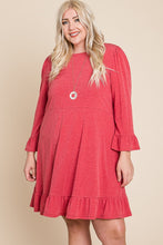 Load image into Gallery viewer, Plus Size Two Tone Ruched Shoulder Lovely Knee Dress
