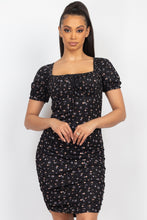Load image into Gallery viewer, Side Shirring Ditsy Floral Dress
