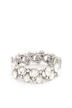 Load image into Gallery viewer, Teardrop Rhinestone Stretch Bracelet
